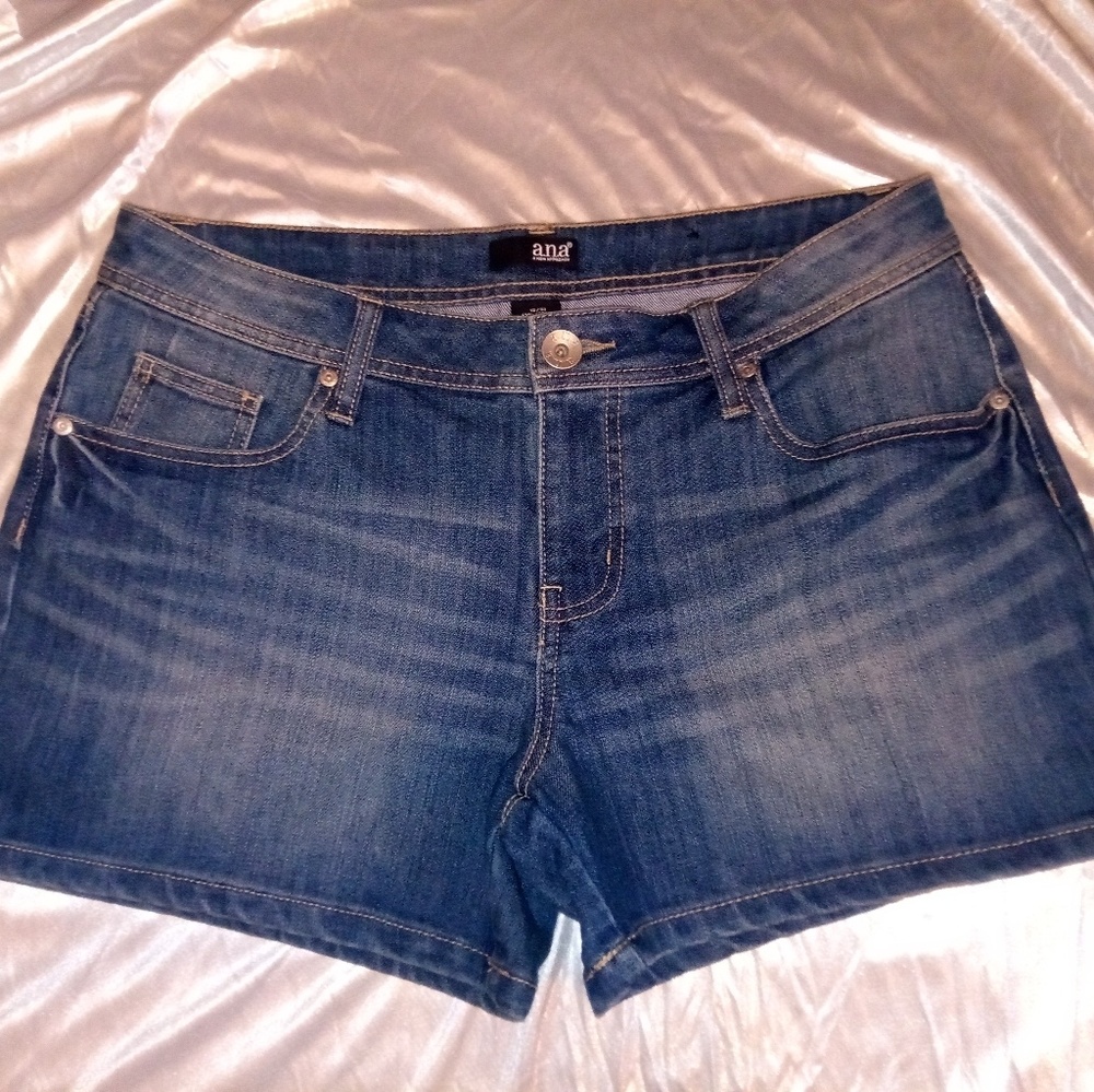Ana Classic Denim Short size 12